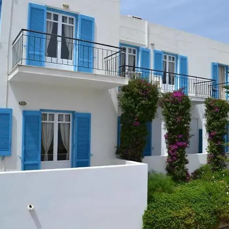 Ostria & Aparthotel Gavrio