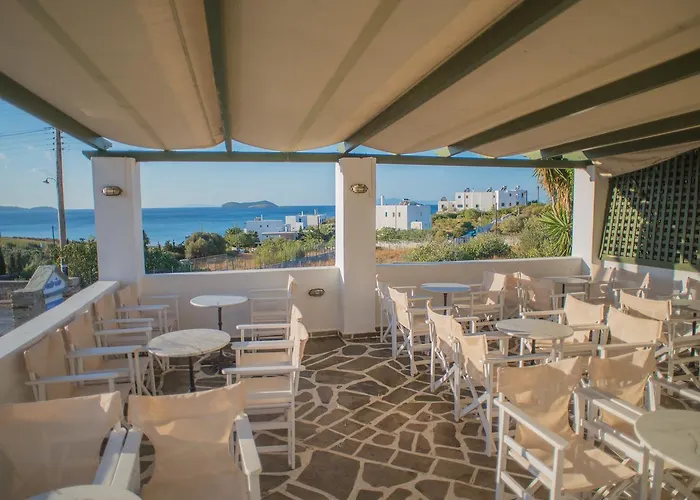 Ξενοδοχείο με διαμερίσματα Ostria &