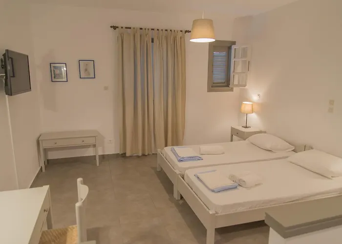 Ostria & Ξενοδοχείο με διαμερίσματα