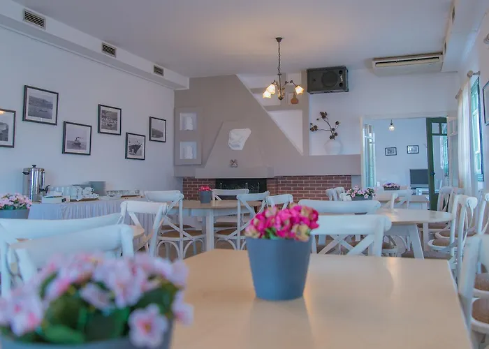 Ostria & غافريون