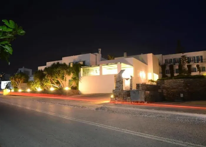 Ξενοδοχείο με διαμερίσματα Ostria &